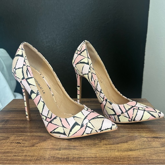 Shoes - 💅🏽 7.5 Preppy Heels 💅🏽